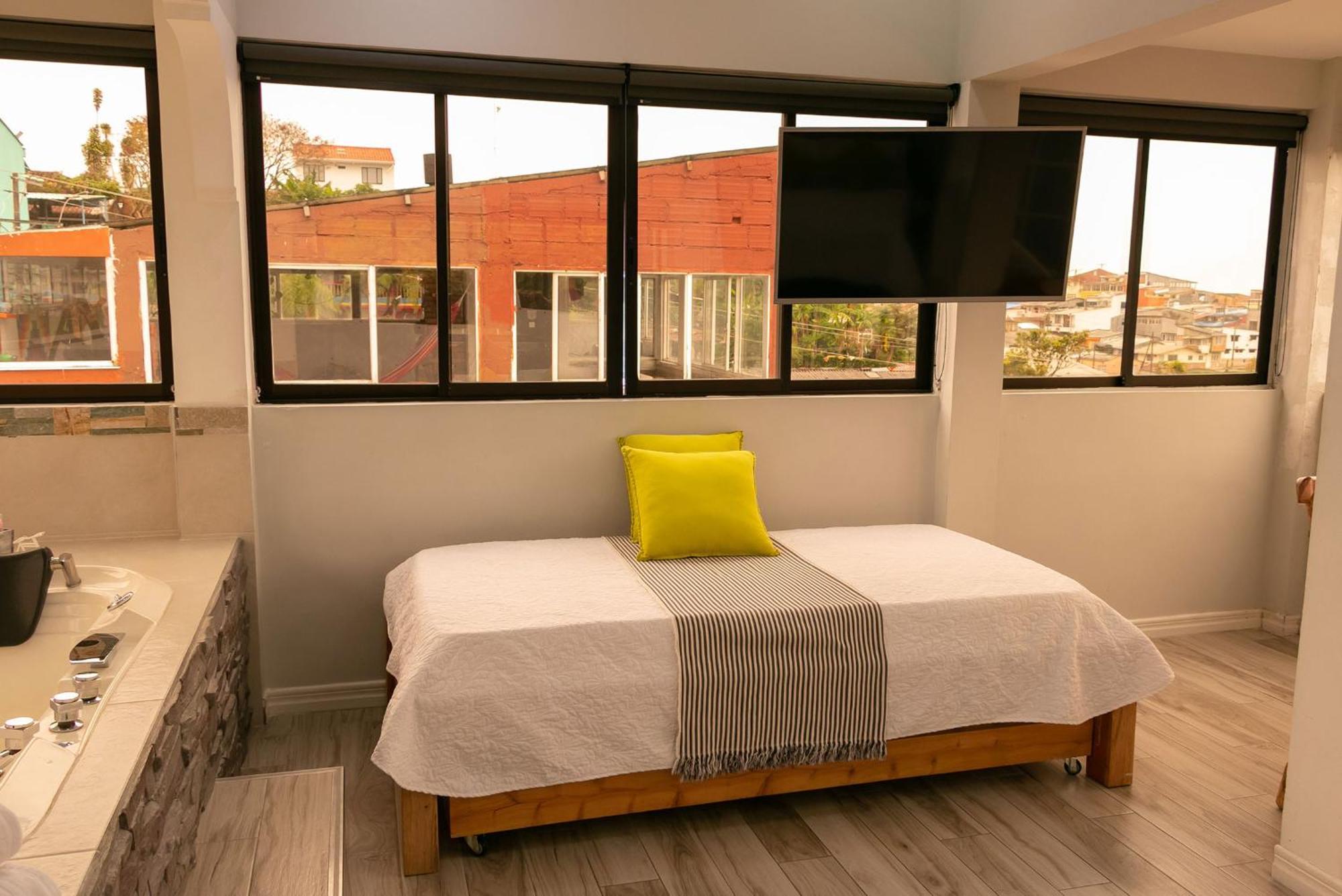 Guest house Casa Alicia 4*